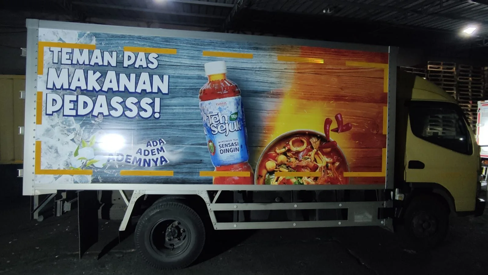 Mobil Box Sticker Branding