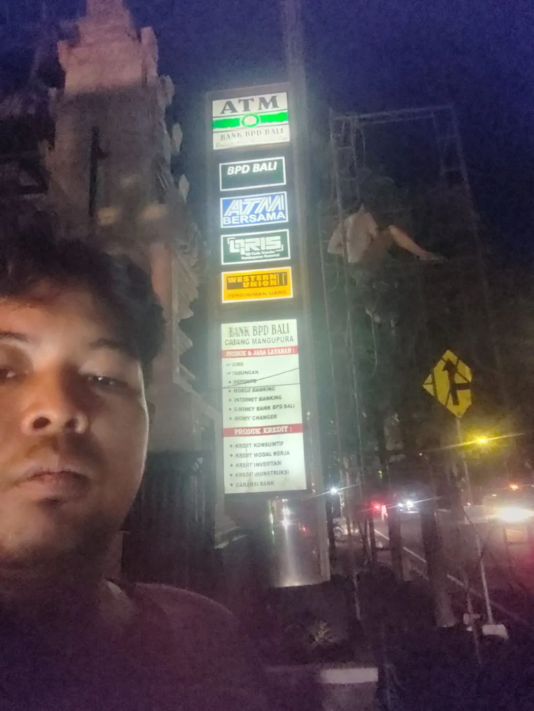Pilon sign dan neon box Bank BPD BALI foto 1