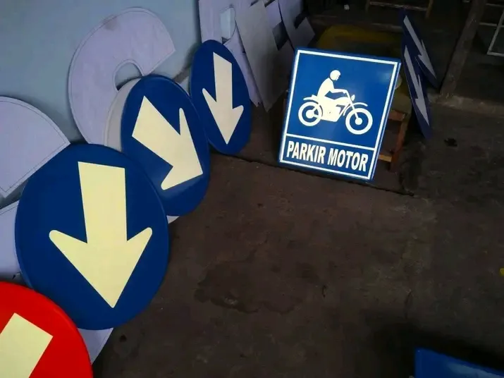 RAMBU RAMBU DAN SAFETY SIGN foto 3