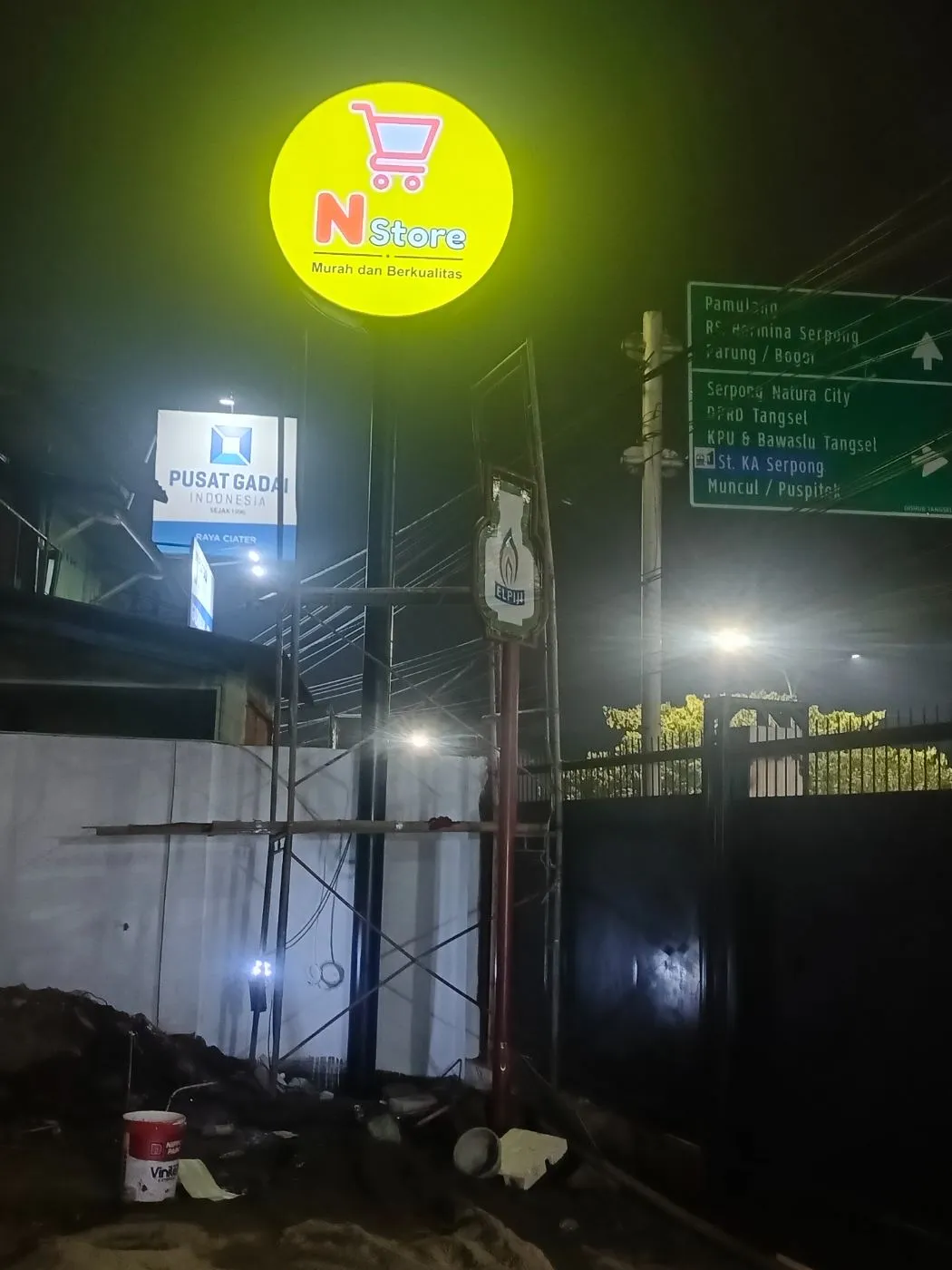 Neon box N Store foto 3