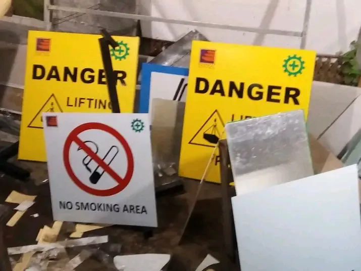 RAMBU RAMBU DAN SAFETY SIGN foto 5
