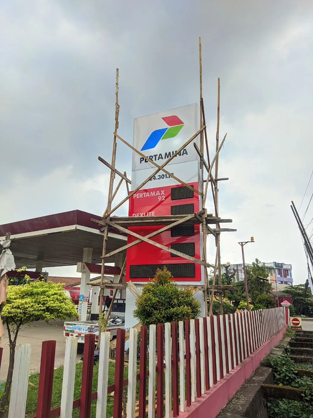 Paket LED TOTEM SPBU 8 HARGA + RUNNING TEXT foto 1