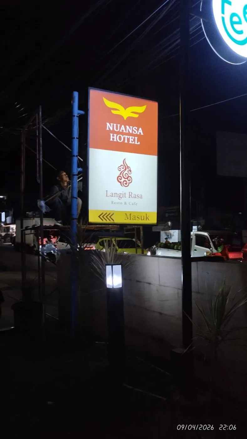 Neonbox Nuansa Hotel Karawaci foto 4