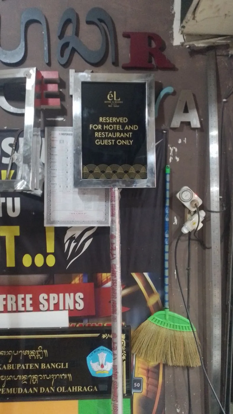 Papan nama foto 5