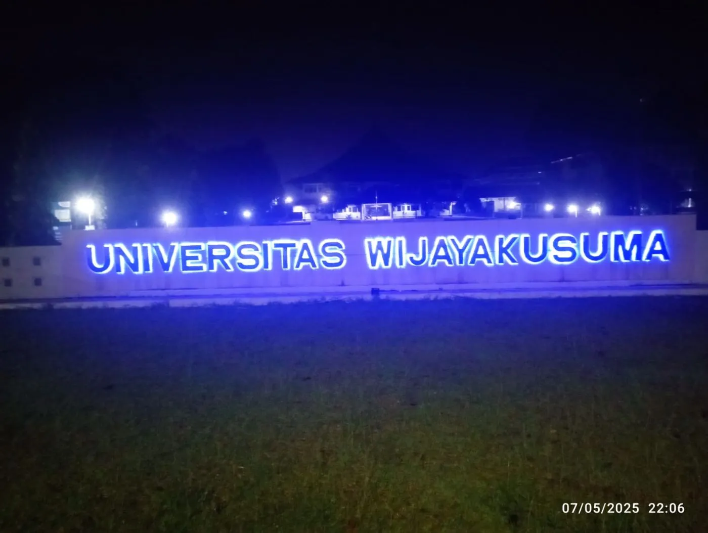 Letter Sign Stainless Universitas Wijaya Kusuma foto 1