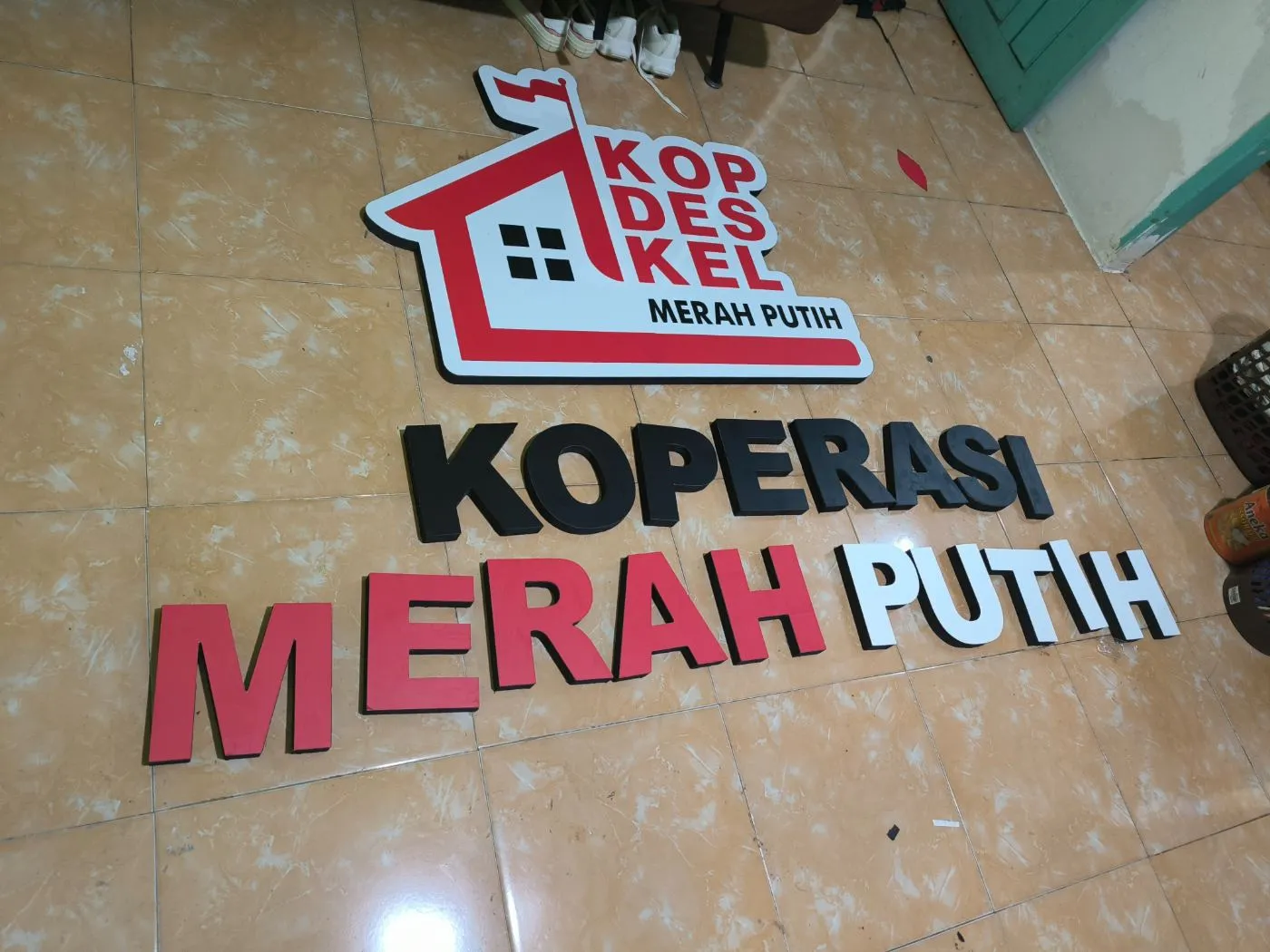 Huruf Timbul KOPDES foto 1