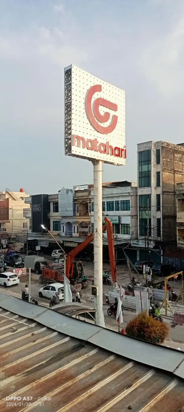 Shopsign Matahari Dept Store foto 2