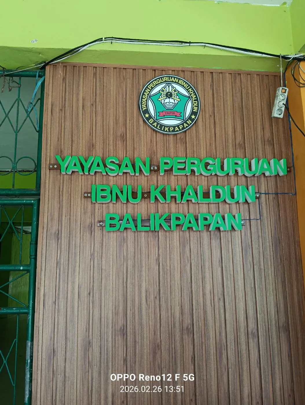 Huruf timbul foto 3