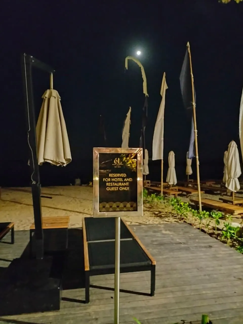 Papan nama foto 3